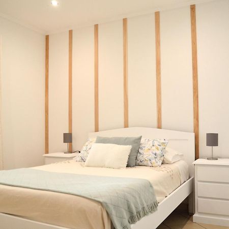 House Fifteen Horta  Luaran gambar