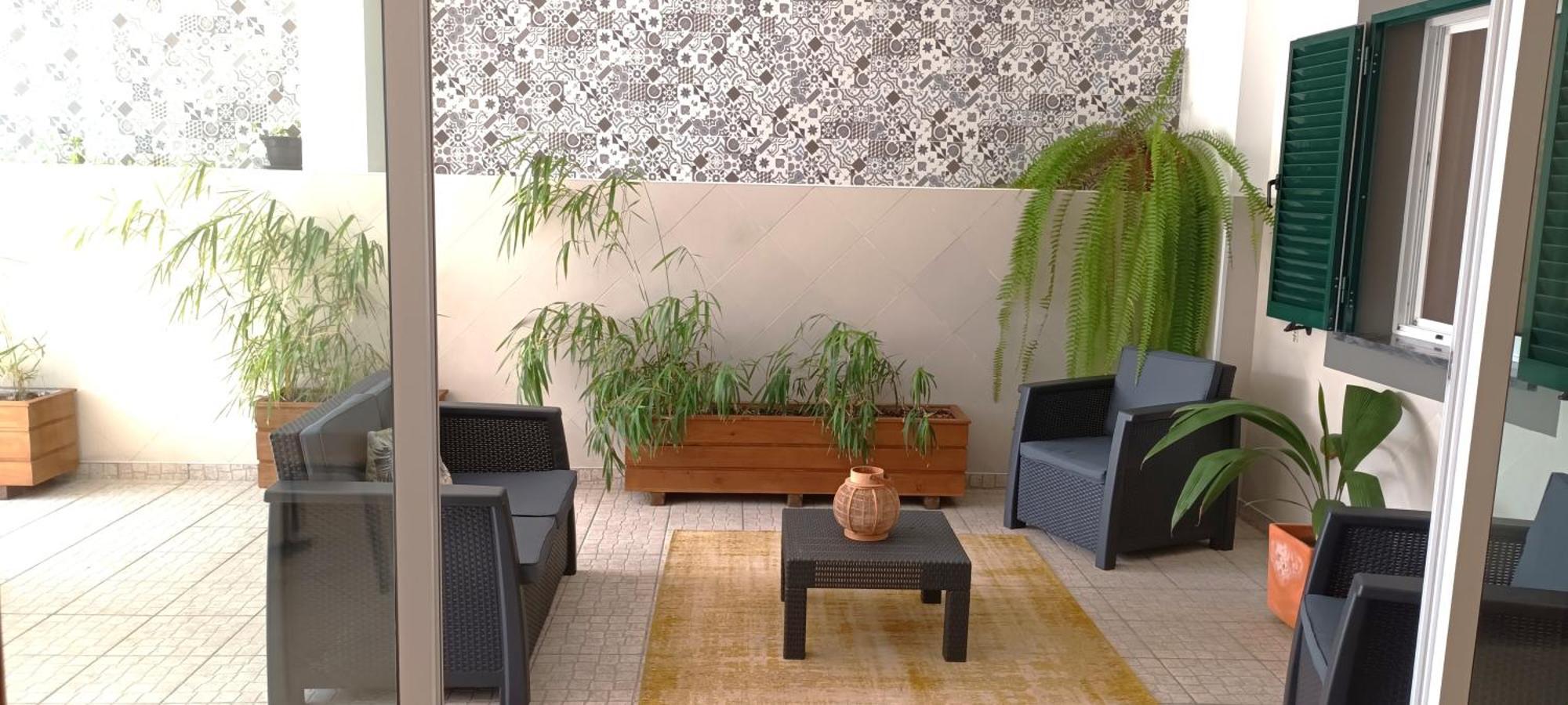 House Fifteen Horta  Luaran gambar